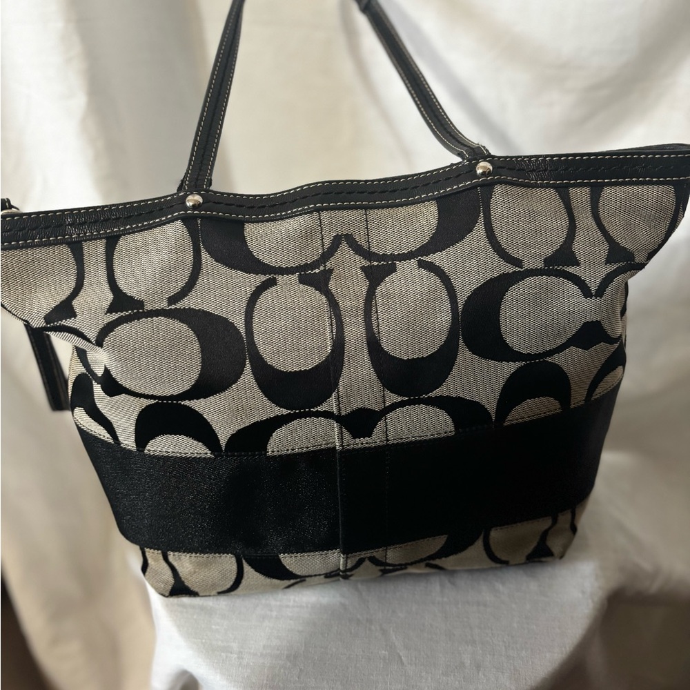 COACH Signature Jacquard Classic Tote Handbag- Timeless and Classy F13548